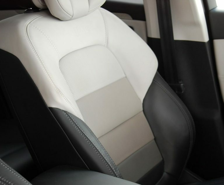 Car seat covers configurator